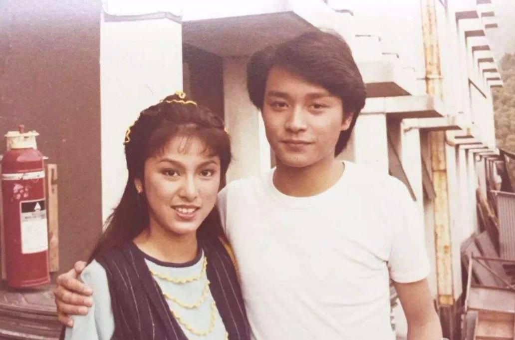 米雪跟成龙的合影,米雪成龙最对不起的女人