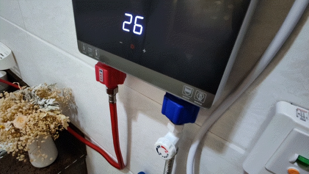 奥特朗即热式电热水器到底好用吗,奥特朗即热变频式热水器的测评