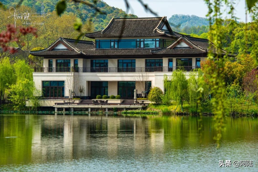 杭州城南有个鲜为人知的水景公园,杭州景点平湖秋月