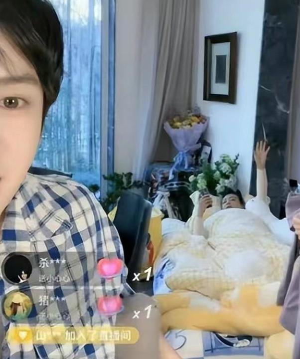 十位感染新冠的名人有没有死,12月因新冠去世的名人