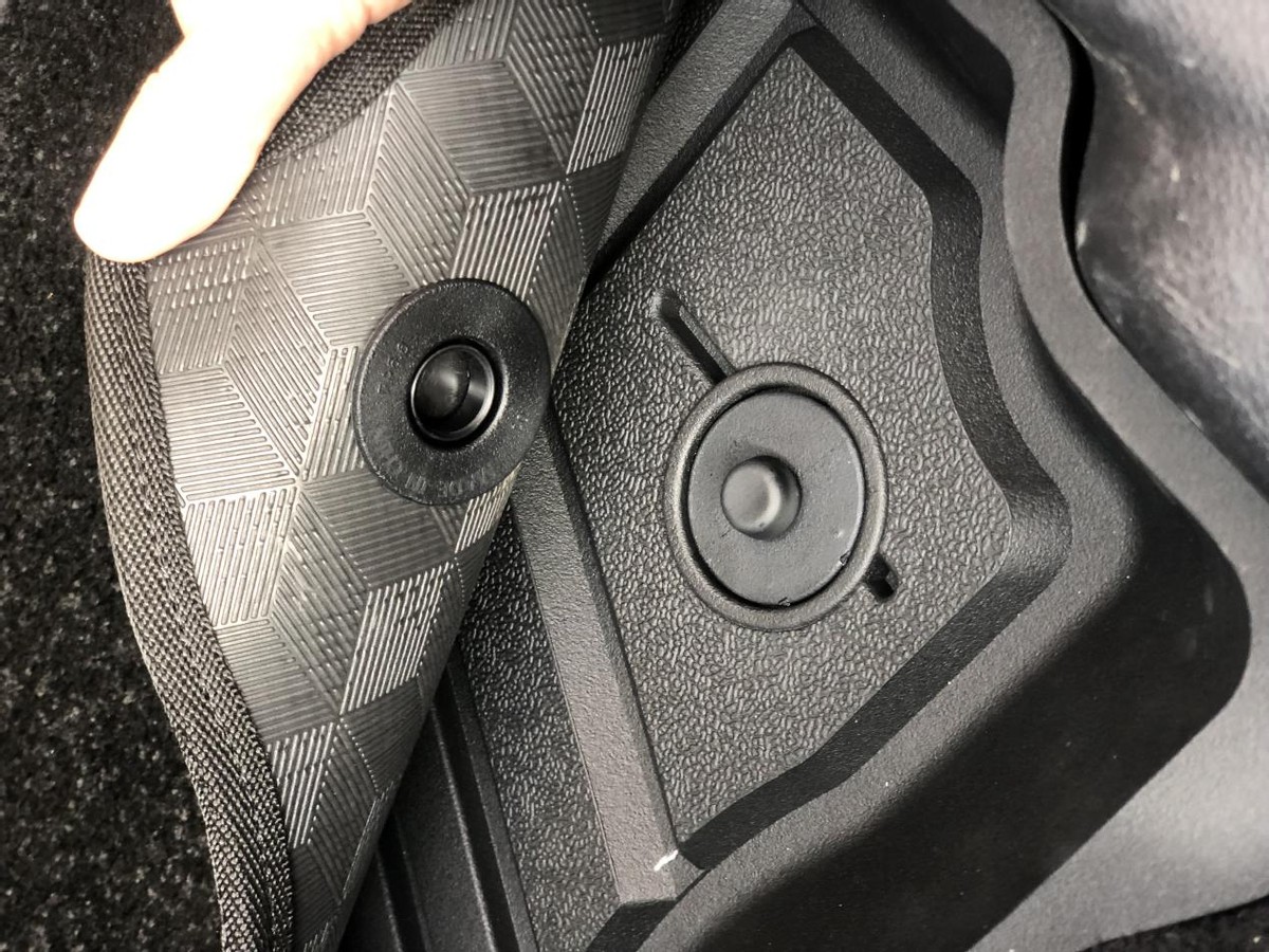 本田XRV司机自驾前试水一波3W脚垫，真有吹的那么神？