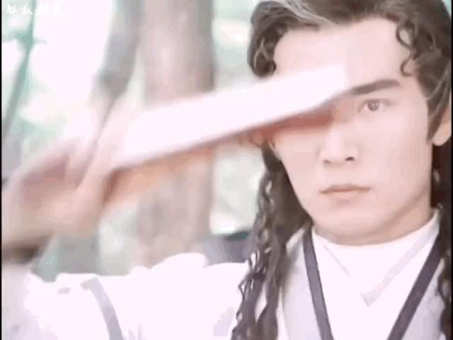 以前的轻功和现在的轻功,以前的轻功vs现在的轻功小视频