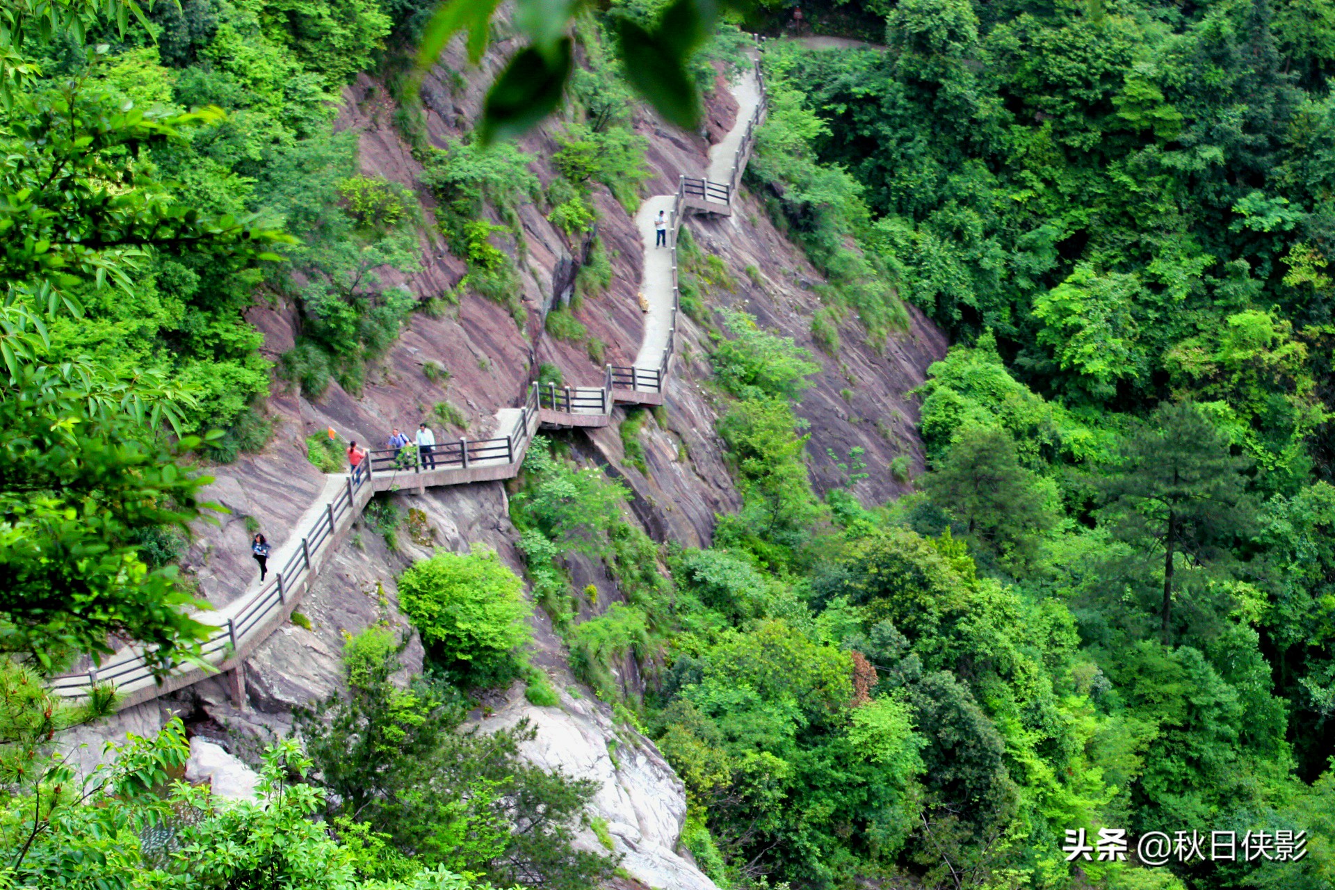离杭州最近玩水,离杭州很近的溪水观赏