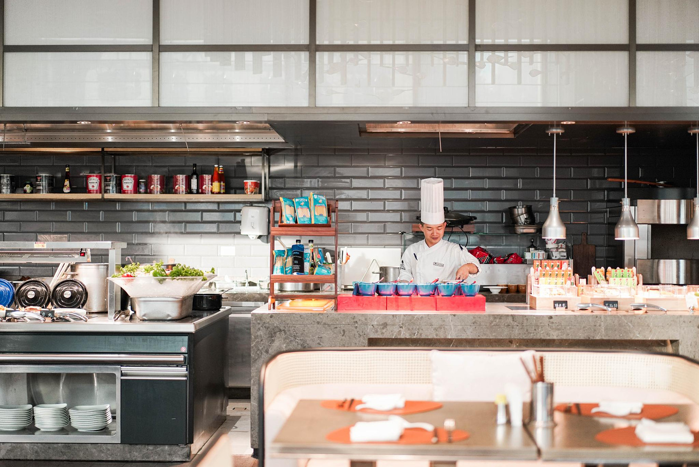 深圳机场旁的低调高雅酒店，尽享热带雨林花园，差旅入住首选酒店