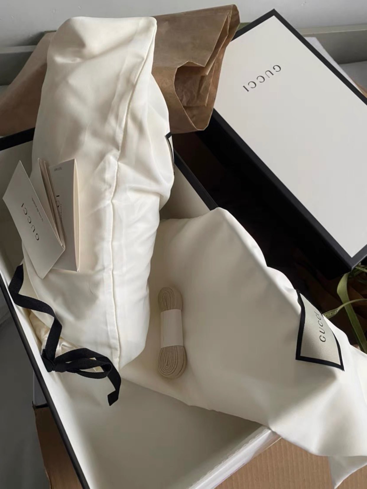 肖战同款平价小白鞋大全,肖战gucci同款乐福鞋多少钱