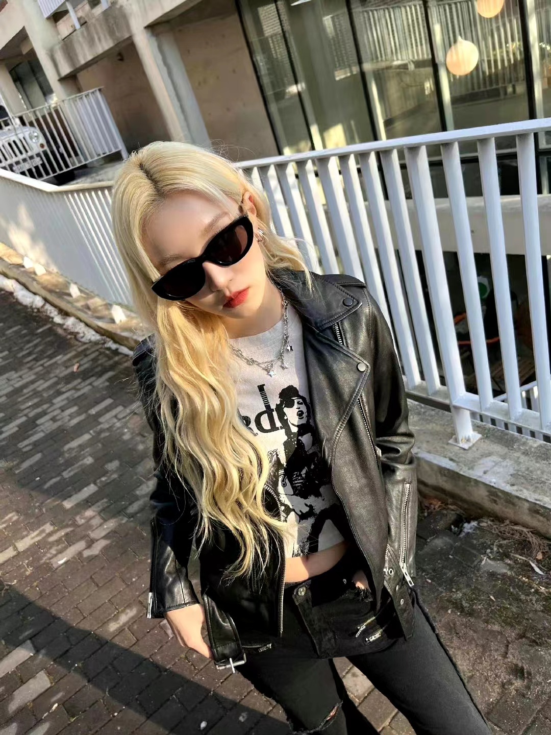 宋雨琦穿皮衣皮裙高筒靴,宋雨琦美人鱼皮衣