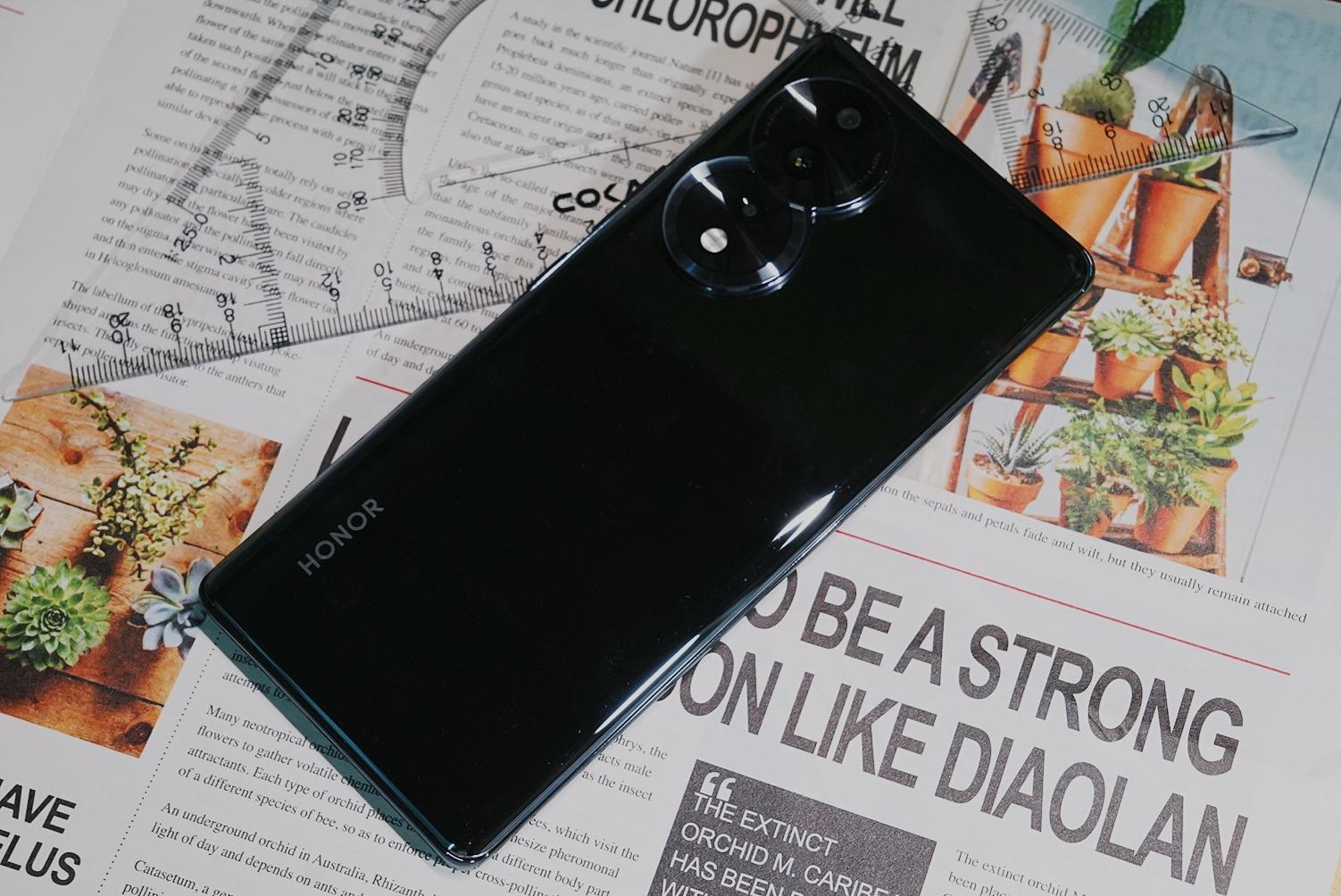 荣耀80系列全新发布定格流动之美,荣耀80手机评测视频