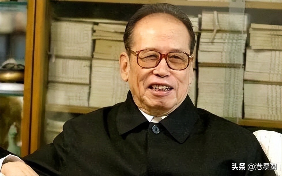 回顾香港回归经典瞬间,重温香港回归的历史时刻场面