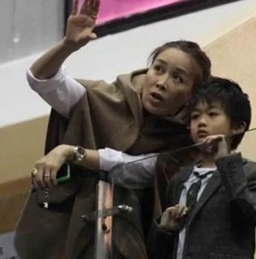 孟桐与那英结婚时多少岁,那英和孟桐婚姻状态