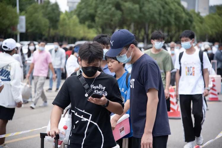 男孩读四年武汉大学竟没被录取,上四年大学没被武汉大学录取