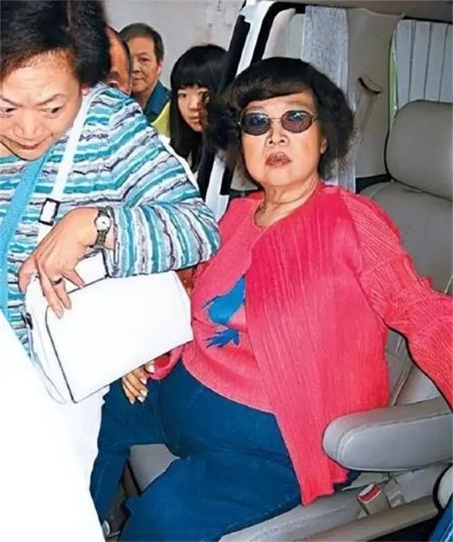 沈殿霞葬礼真实影像,沈殿霞死亡真实原因