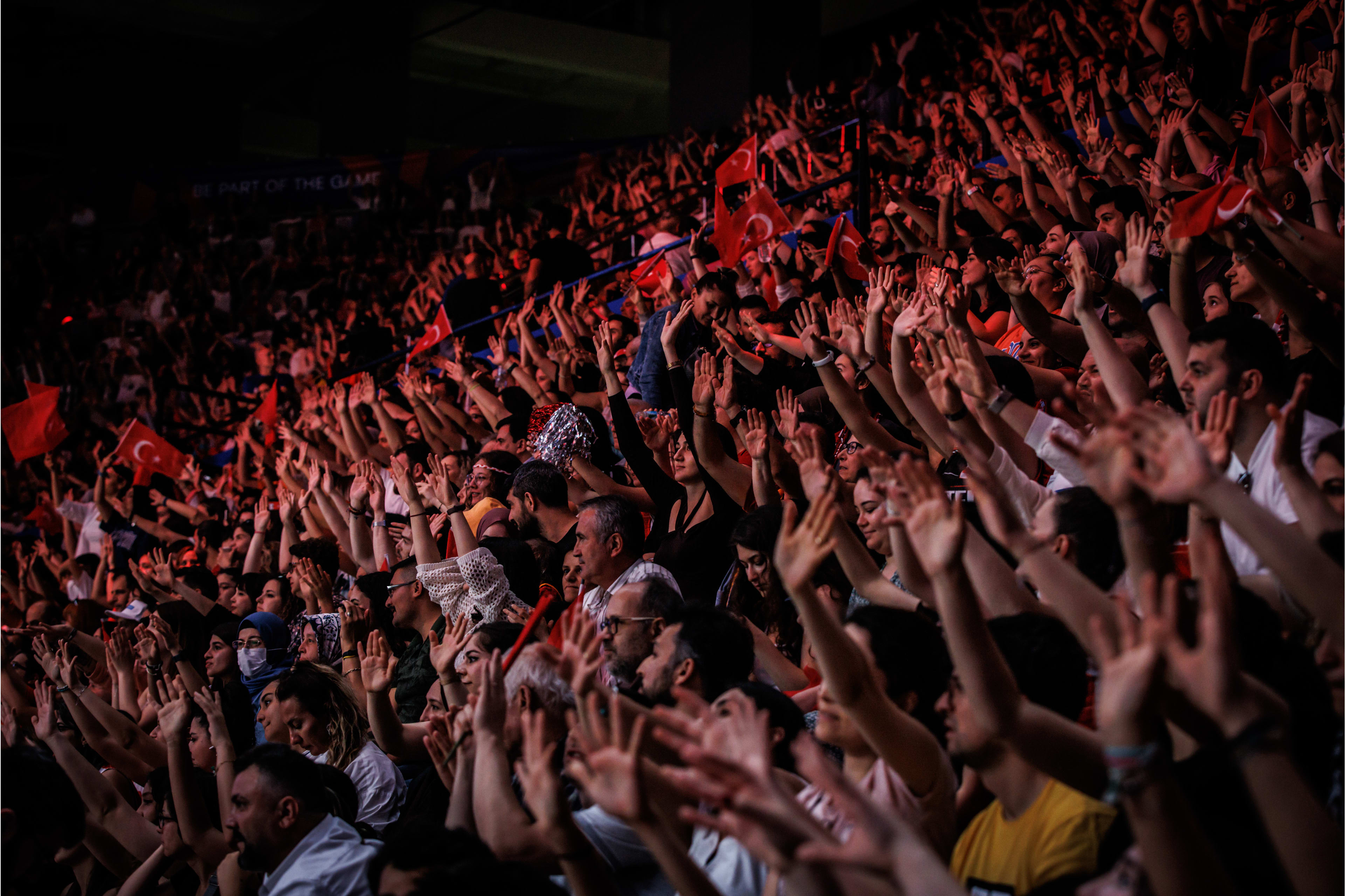 意大利女排3-2日本女排,意大利女排3-1塞尔维亚女排