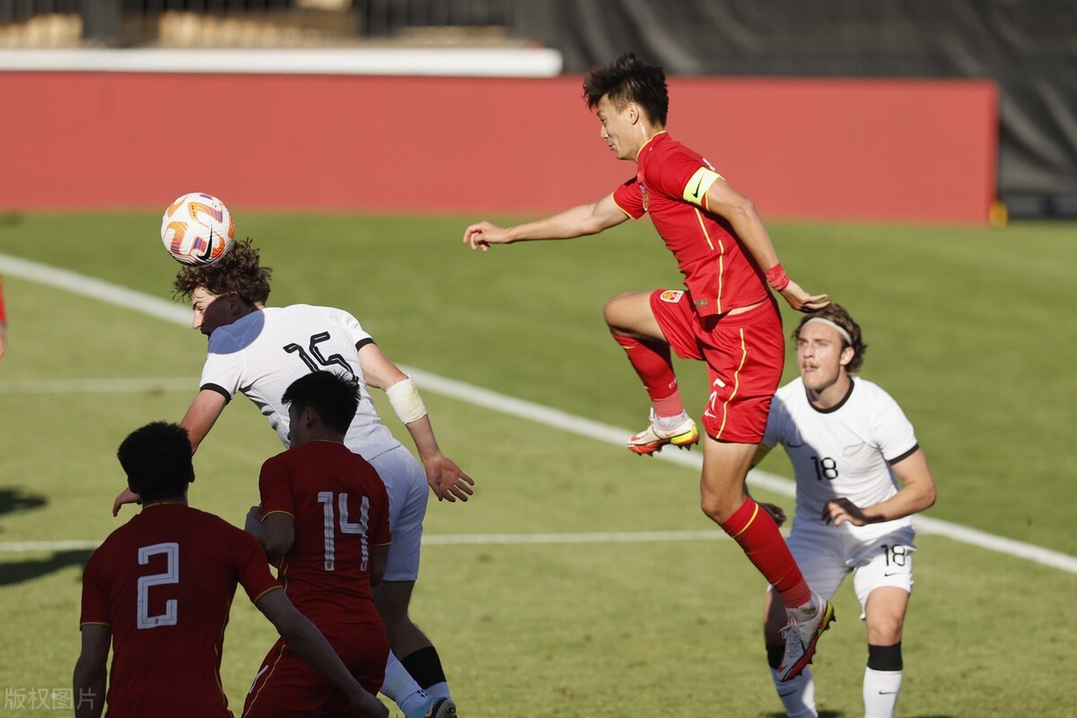杭州亚运男足将“以大打小”,迎来终止尴尬纪录良机,多名超龄国脚无缘集训