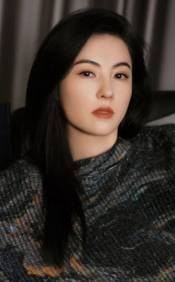 女生为了变美到底有多假动漫版,女生为了变美做整容手术