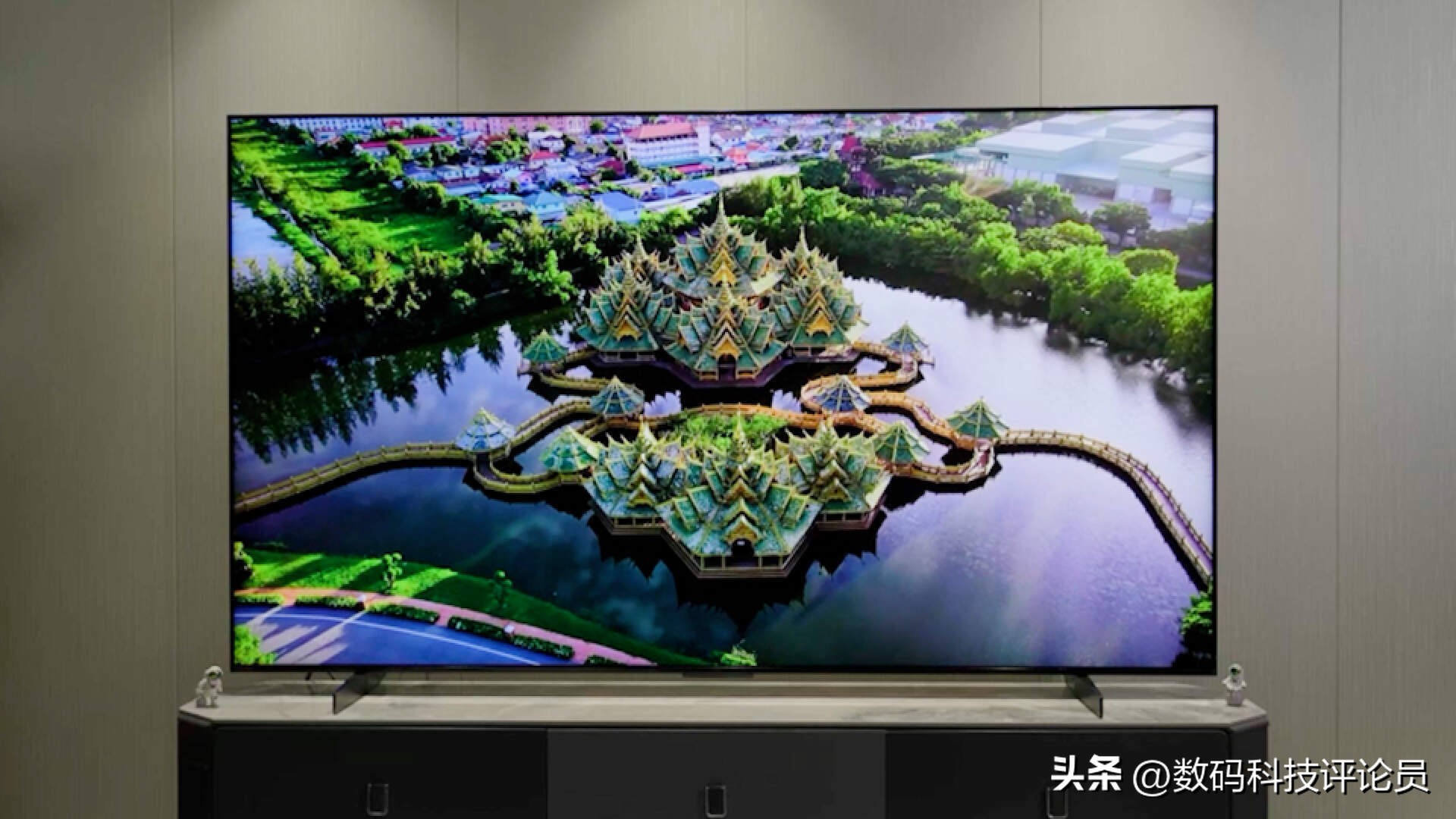 全球首发5000nits+5184分区！TCLX11G体验评测：2023真画质天花板