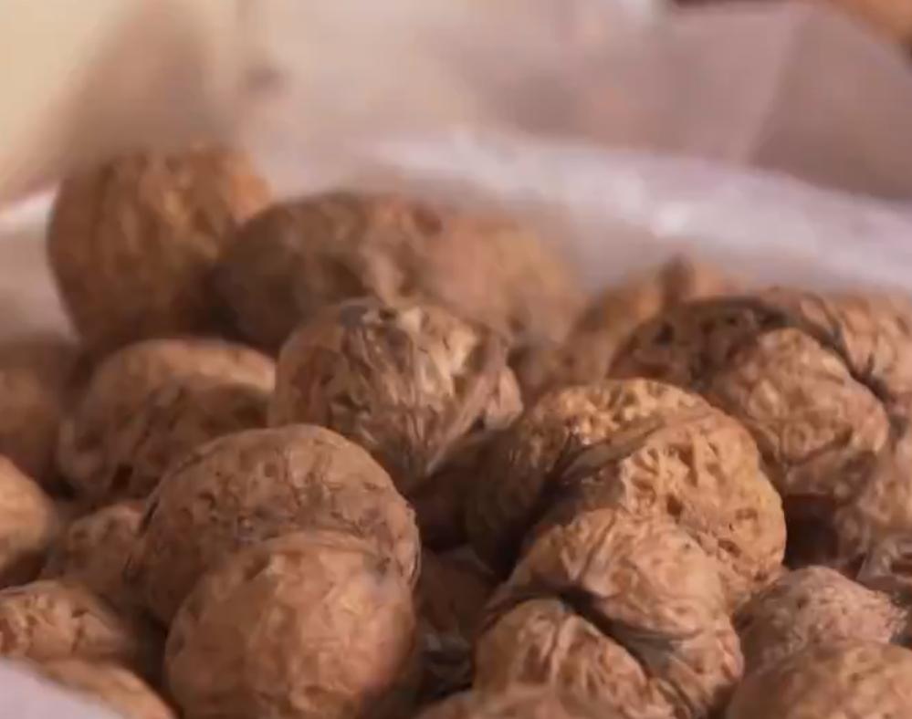 贵州农村大姐成卖货高手，靠3句话1年卖出600万，什么话如此招财