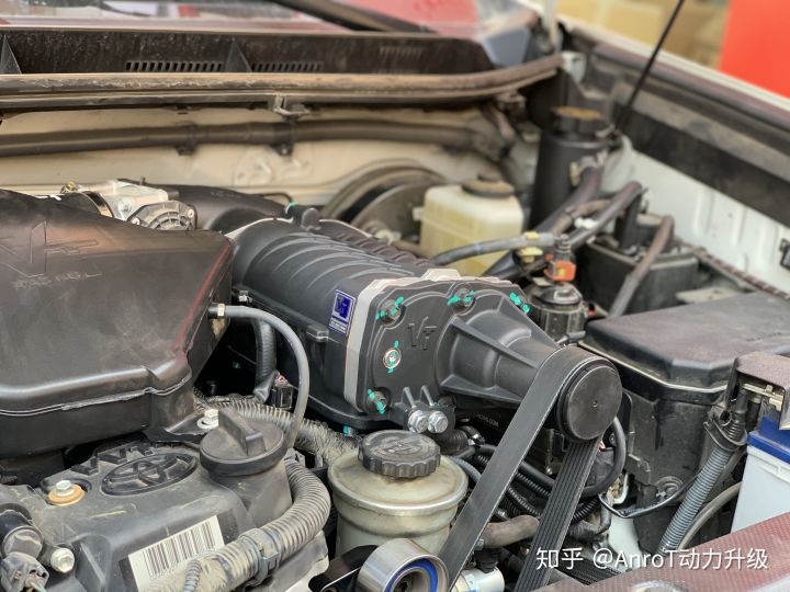 丰田普拉多2700到底肉不肉,丰田普拉多2700价格油耗