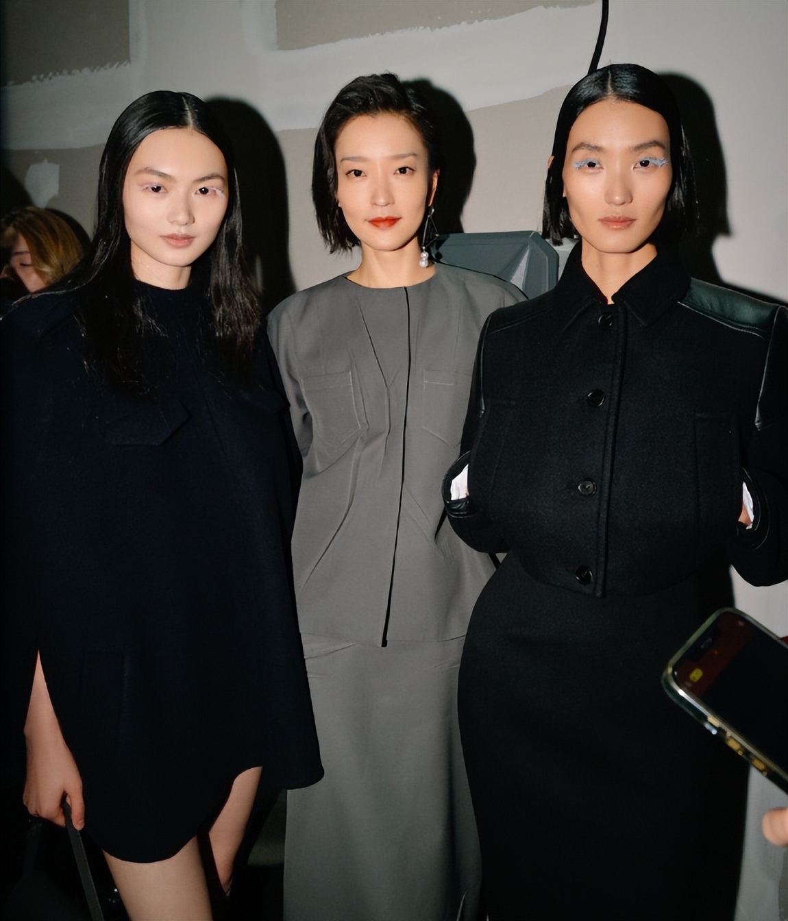 刘雯时隔三年重返时装周首秀,2003后女明星