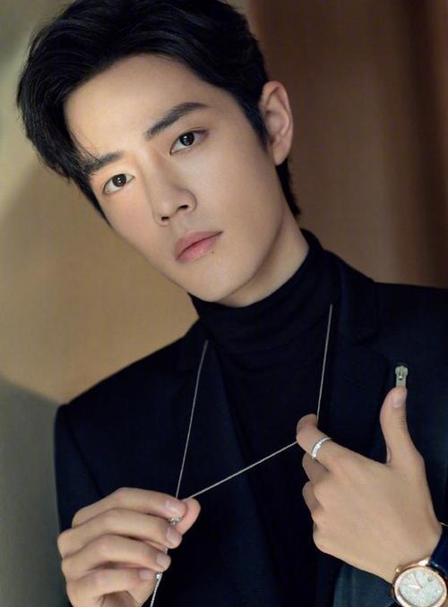 “亚洲第一美胸”*思敏杨**：从住豪宅到开拉面馆，胸怀大志笑对人生