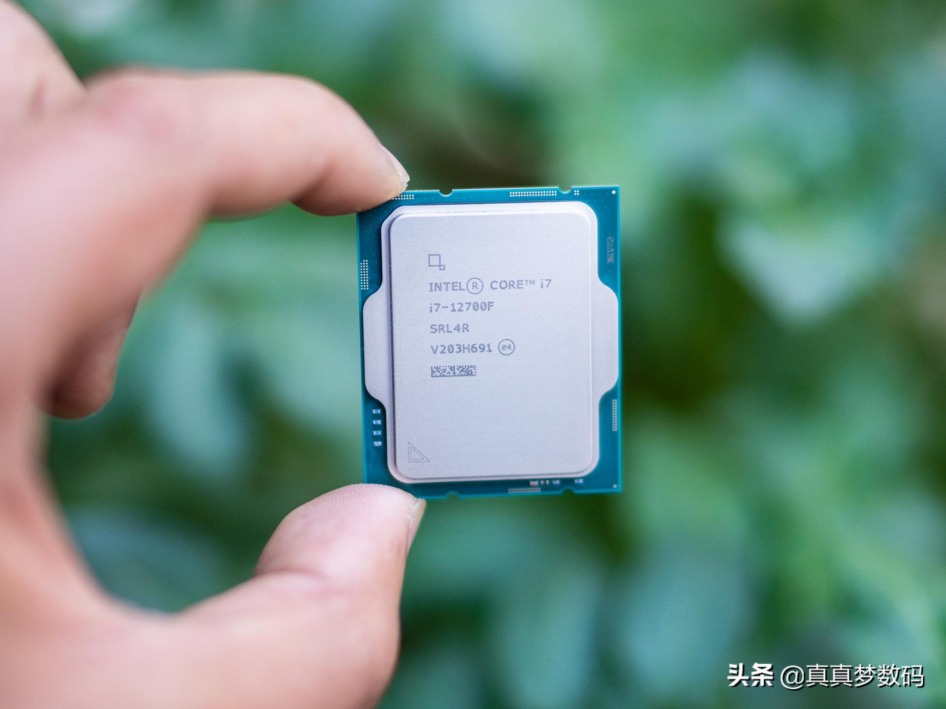 时隔三年再装机：攒了一台12代i7小钢炮主机，等显卡降价