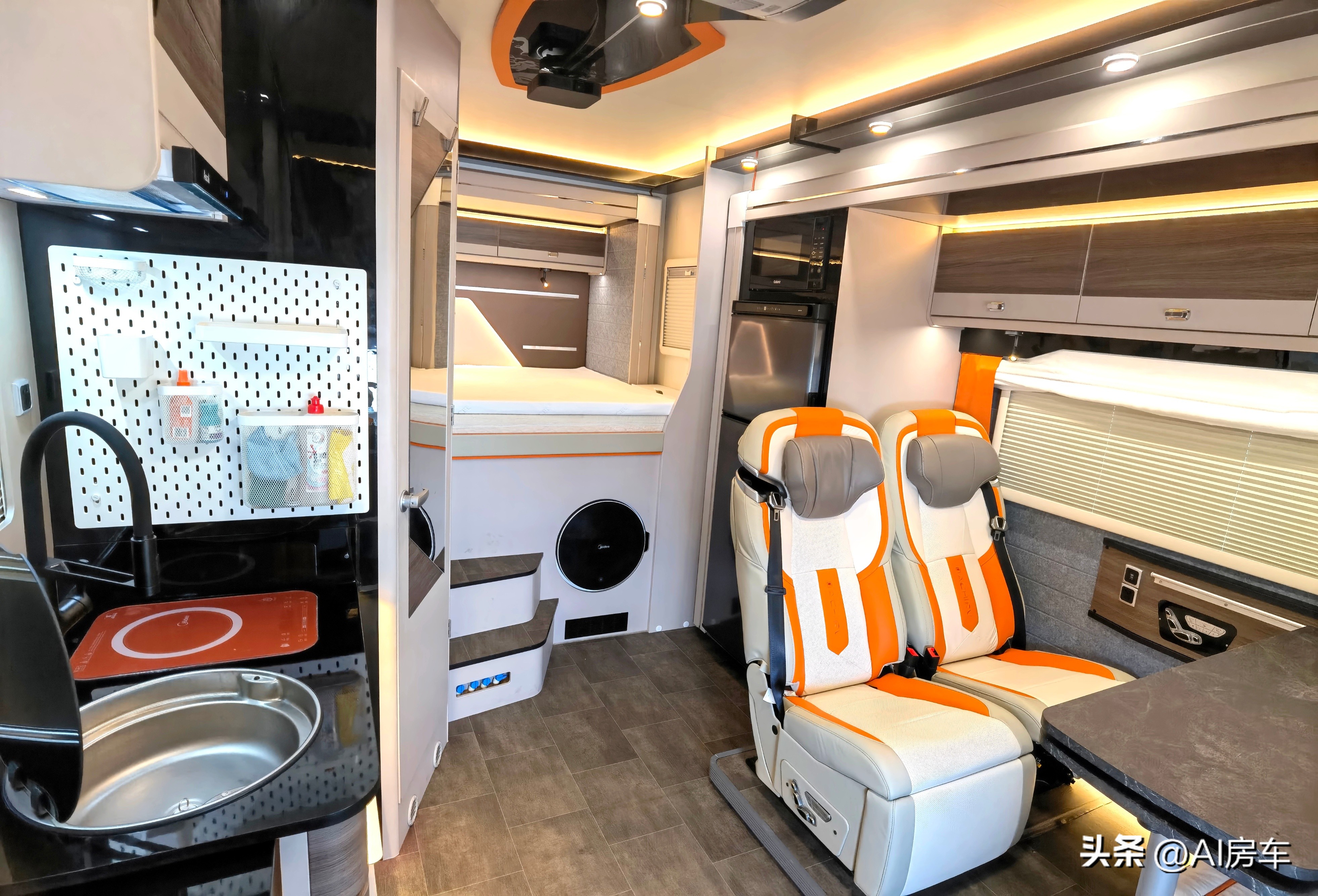 空间和配置都不错,续东2022定制洲际旅行版房车