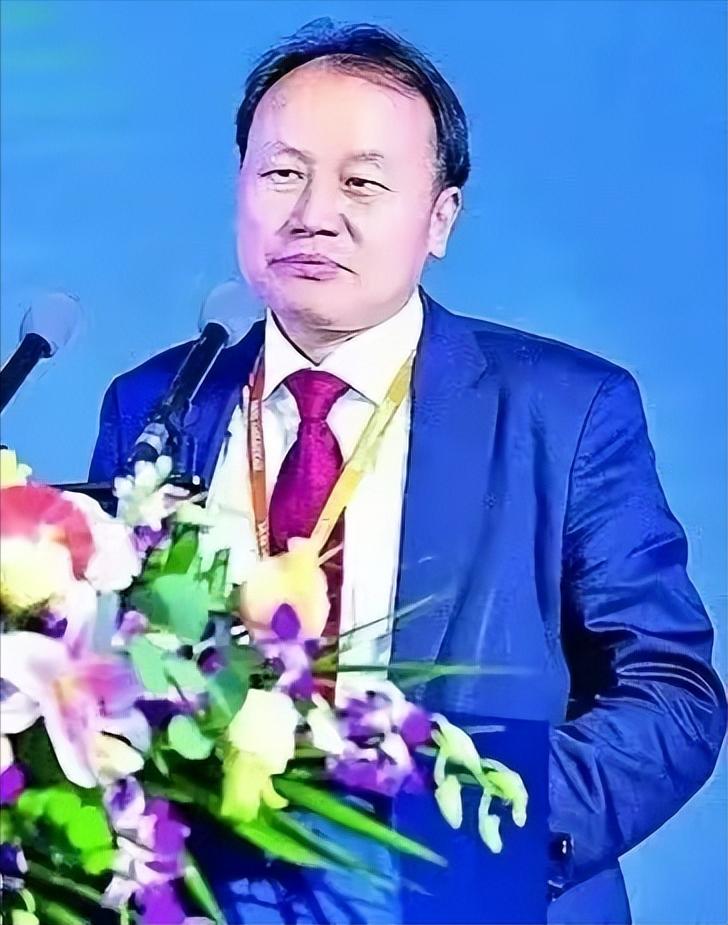 黑种人在中国四处滥情，美女还是宁愿倒贴主动献身，是身体好吗？