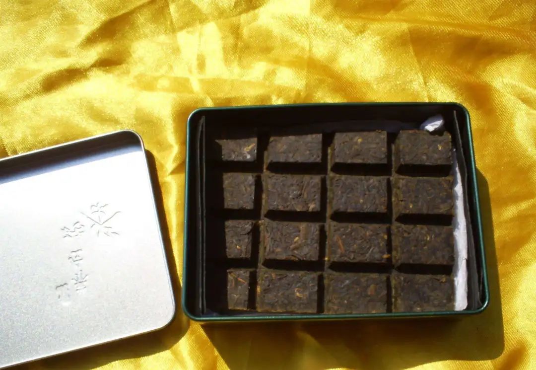 陆羽茶交所分享｜拍蒜何须用刀？这7种黑茶，能拍蒜，还能拍人