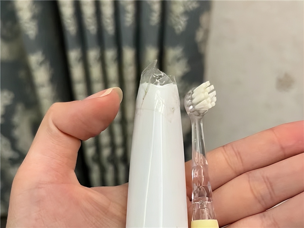 儿童电动牙刷的四大症结误区,儿童电动牙刷的好处和坏处