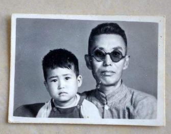 以前的父亲真的是很不容易,原来父亲已经沧桑成了这般模样