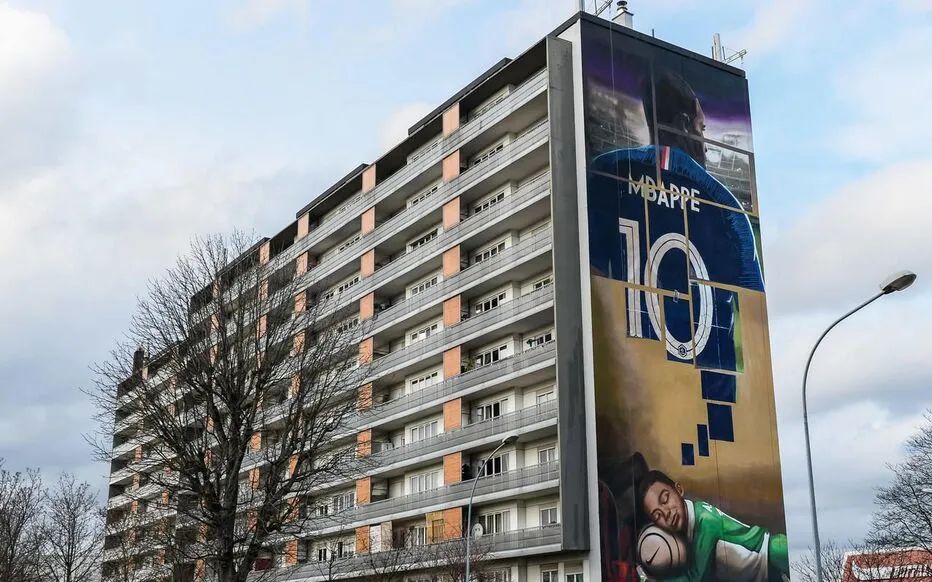 盘点足球巨星姆巴佩的豪宅长啥样,姆巴佩身价升至1.8亿欧