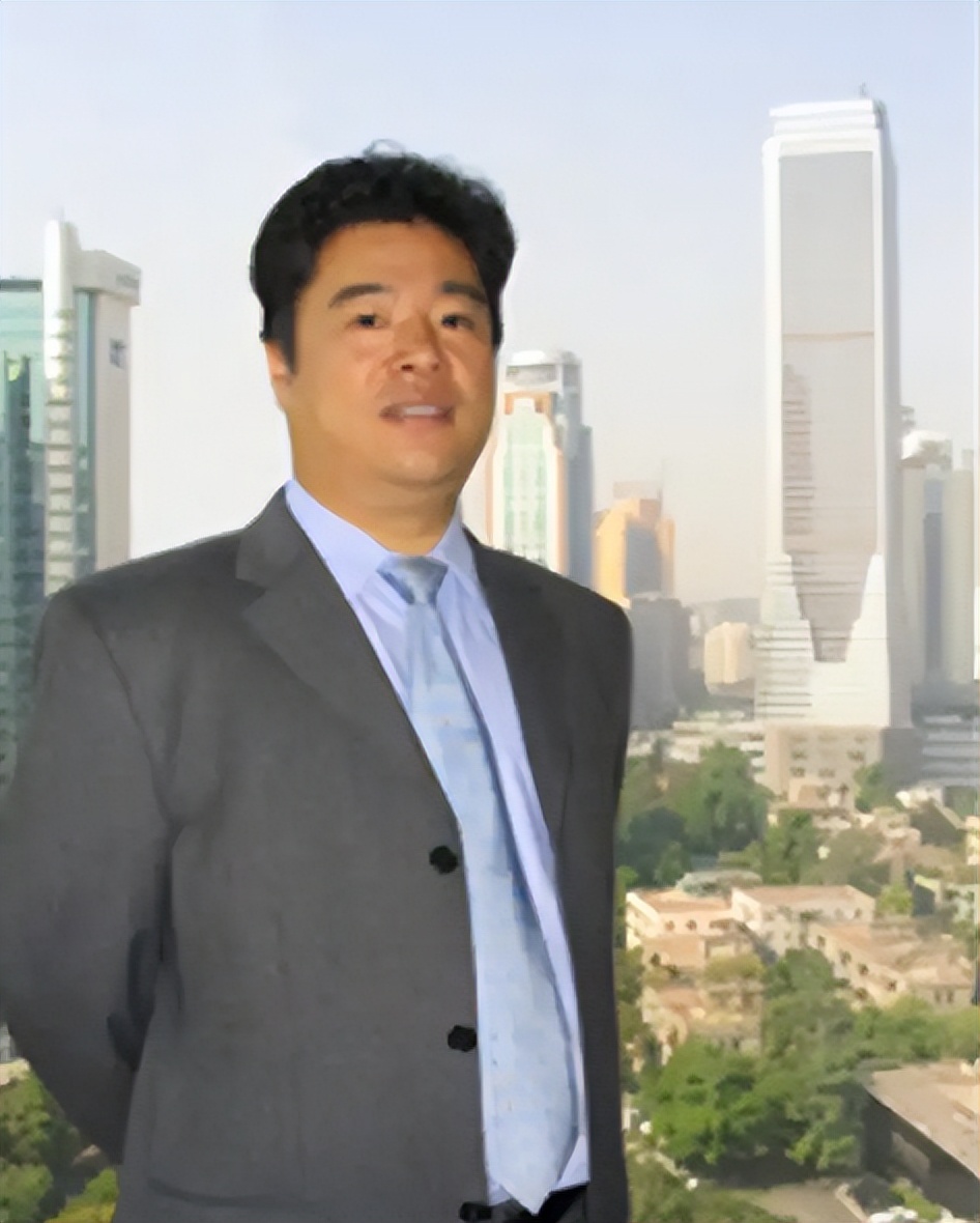 十二亿资产被父母兄弟送精神病院,上亿资产被家人瓜分