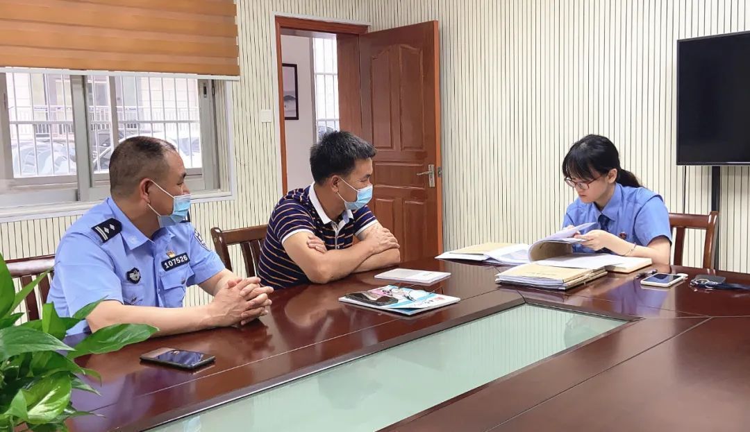 装修公司侵犯公民个人信息罪案例,办理侵犯公民个人信息案件多少条