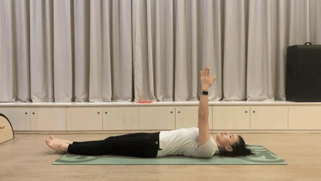 女生例假腰疼是什么原因引起的,女生例假期间腰痛怎么缓解