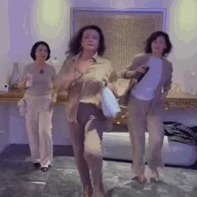 蹭儿媳出位？顶流抓马贵妇是怎么炼成的？