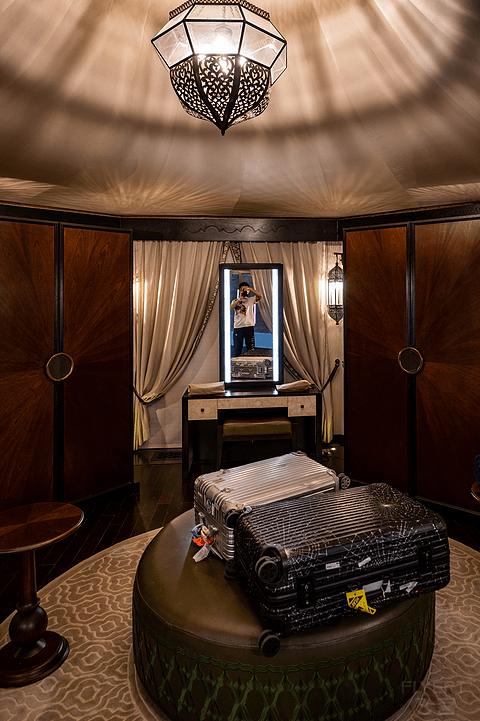 阿联酋丽思卡尔顿,阿联酋野奢帐篷