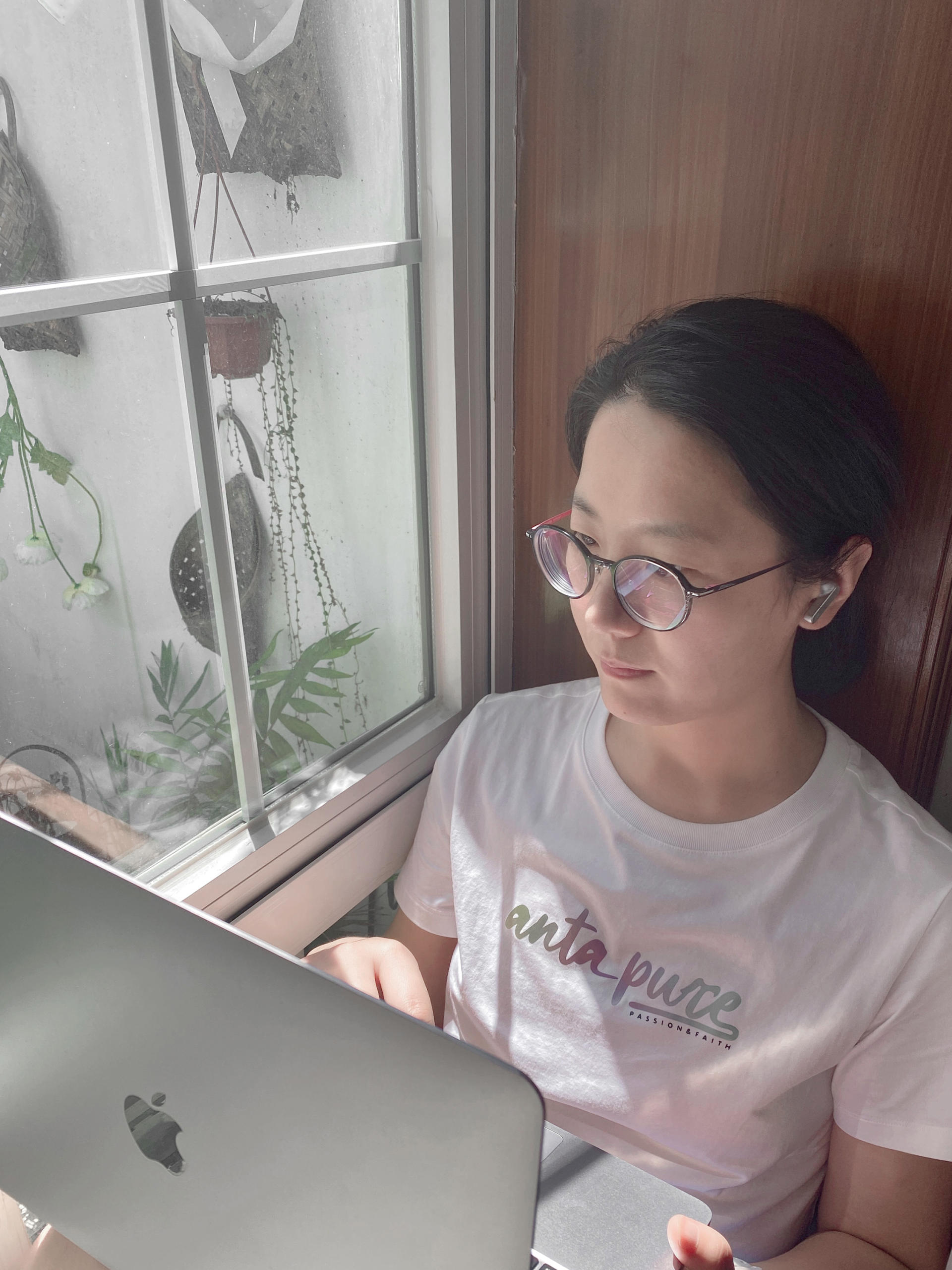 秒杀索尼和BOSE，JBL真无线降噪耳机开箱！真香