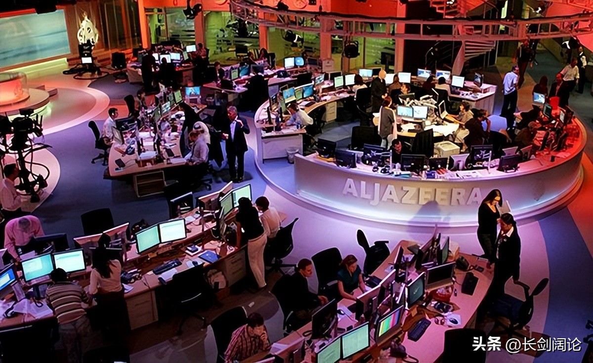 卡塔尔世界杯花费2000亿美元,卡塔尔世界杯2200亿花在哪了