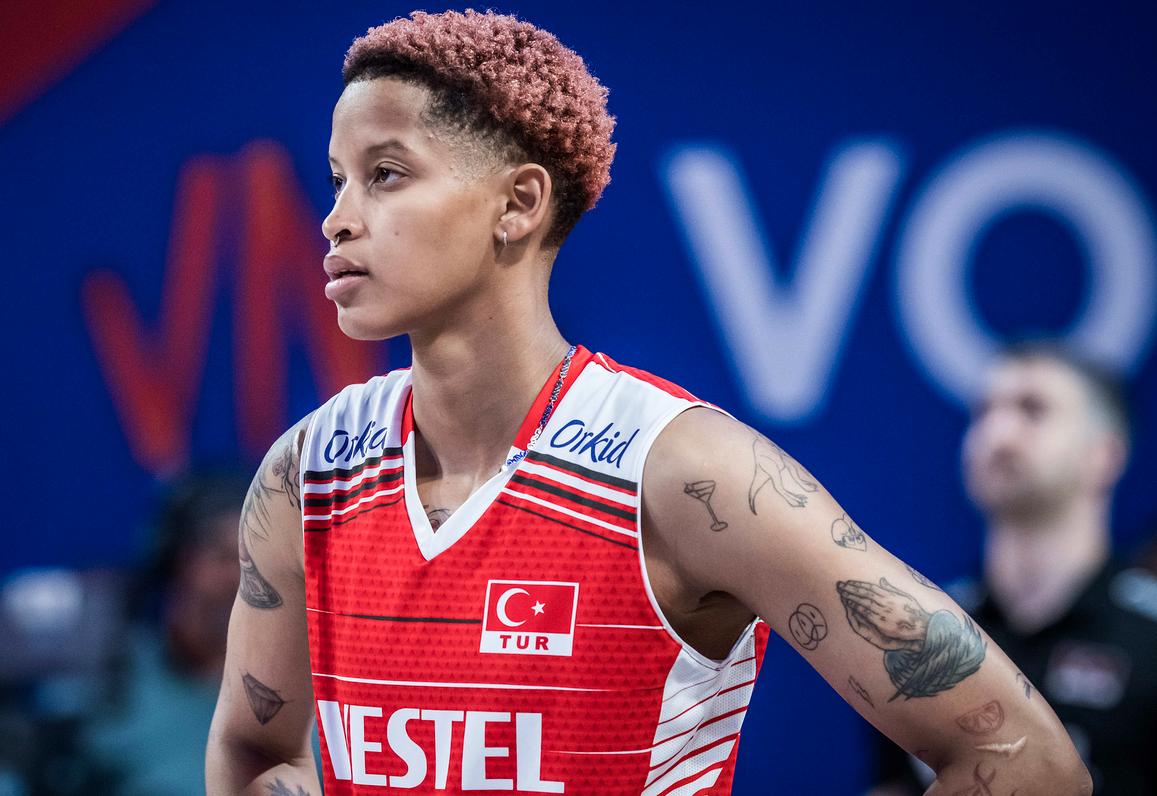 世联赛中国女排4胜1负暂居第二,世联赛中国女排积分排名