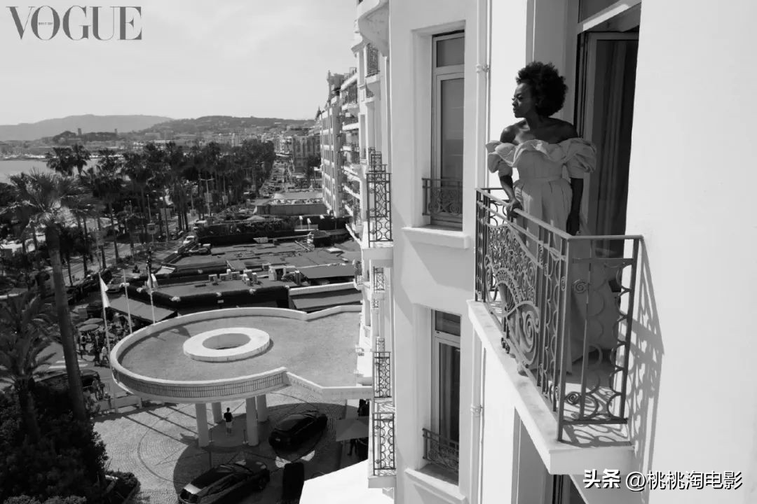 30位好莱坞颁奖季红人《VOGUE》“团建”，面对镜头随性自然