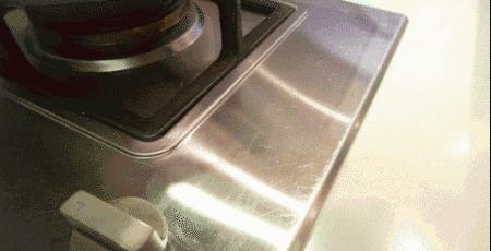 不锈钢锅烧糊了锅底怎么去黑如新,不粘锅锅底烧了发黄如何处理