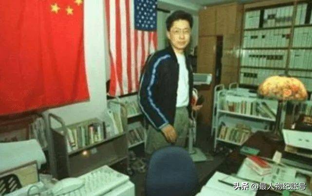 疯狂英语李阳拿家暴当噱头,疯狂英语李阳被指家暴女儿