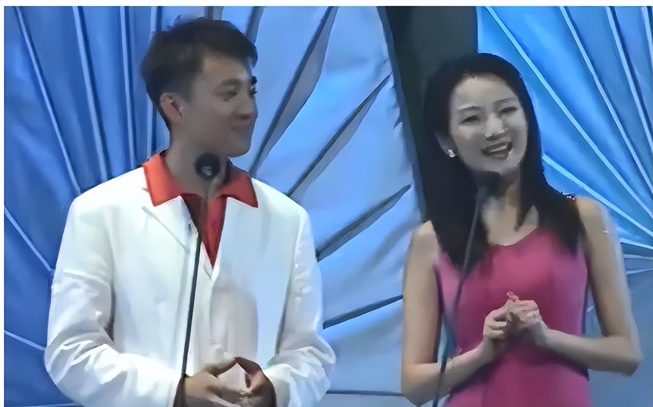 主持人管彤41岁嫁普通丈夫,著名主持人管彤结婚了吗