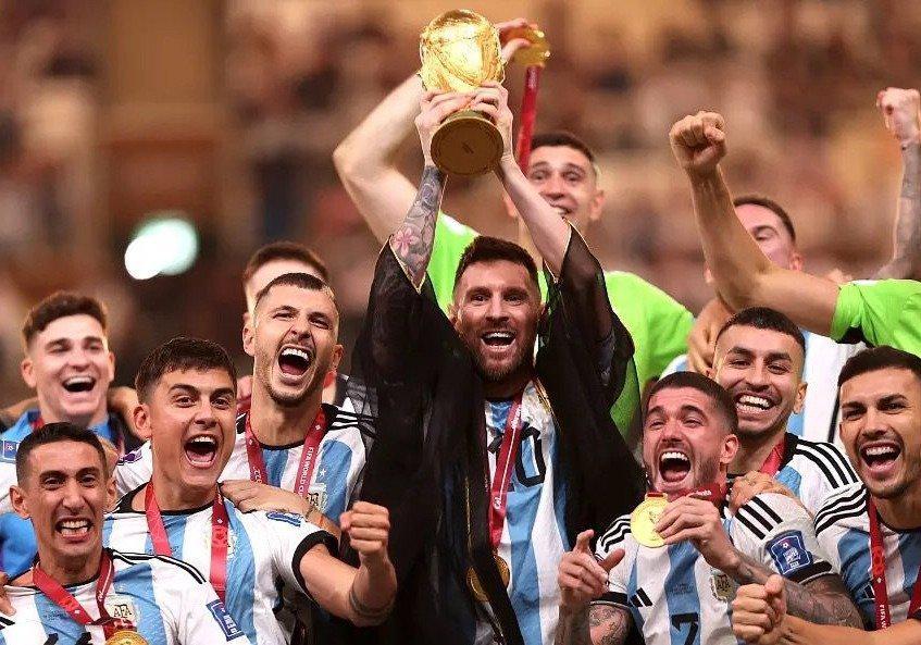 缺什么来什么！传承者梅西世界杯封王，大满贯完美比肩马拉多纳