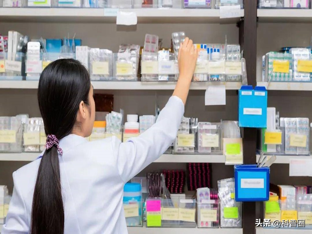 为什么大街小巷到处都是药店,满大街都是药店药店靠什么挣钱