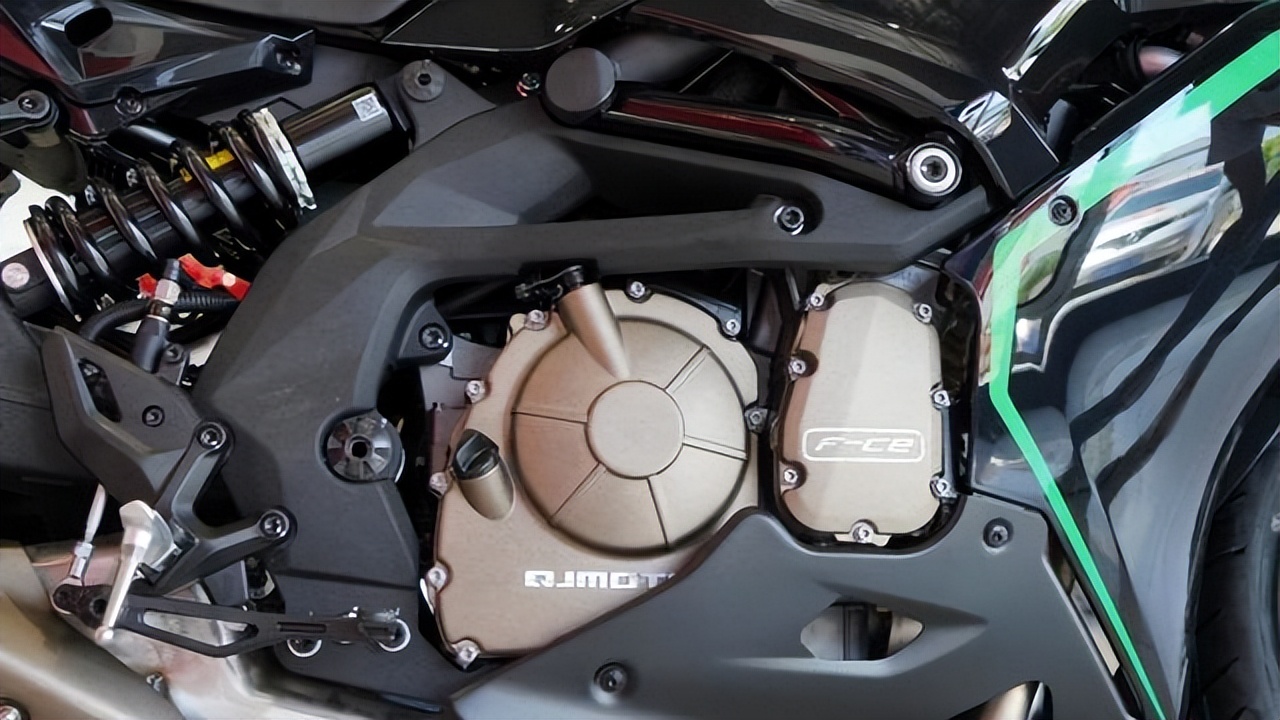 2021款贝纳利600高低配有什么区别,国产钱江贝纳利600cc巡航车