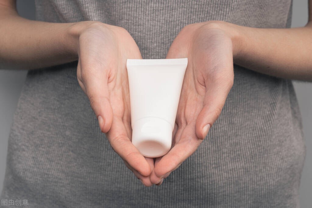 过期护手霜扔了太可惜,过期护手霜可以做什么