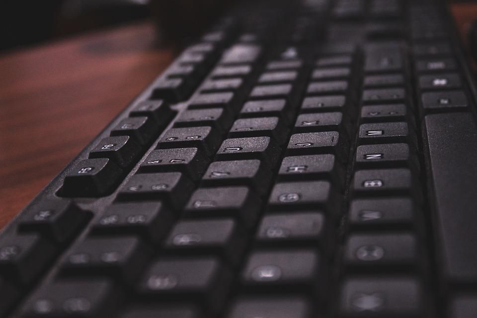 怎么制作视频文字加配音,视频配音怎么制作自己的声音