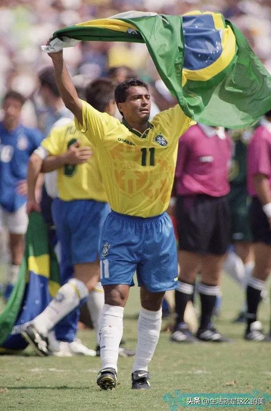 忧郁王子巴乔射失点球背影图片,足坛忧郁王子