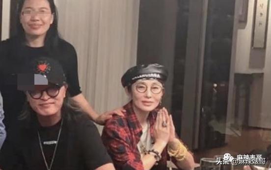 被老公叫去给他朋友表演，这是嫁了个什么人啊？