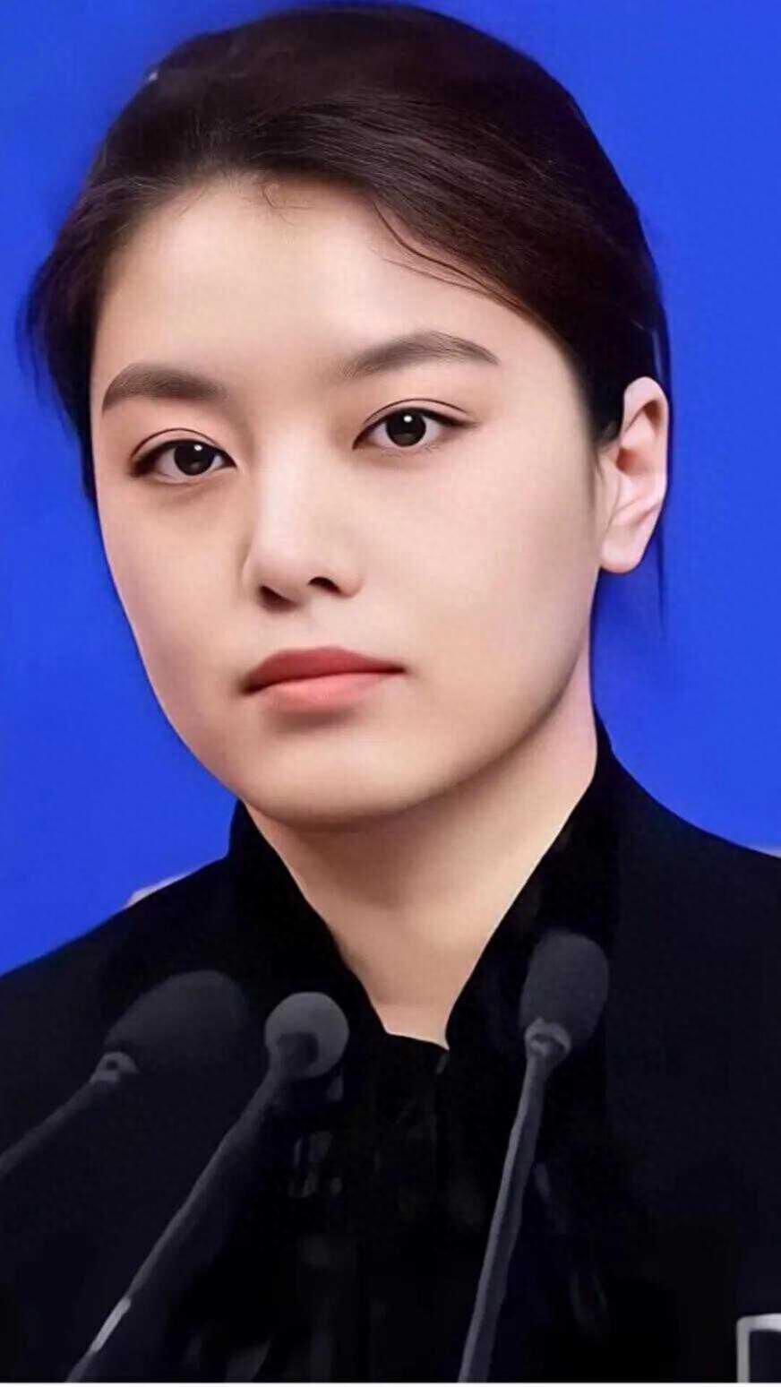 最美翻译官张京16分钟霸气发言,翻译官张京20分钟口译征服全世界